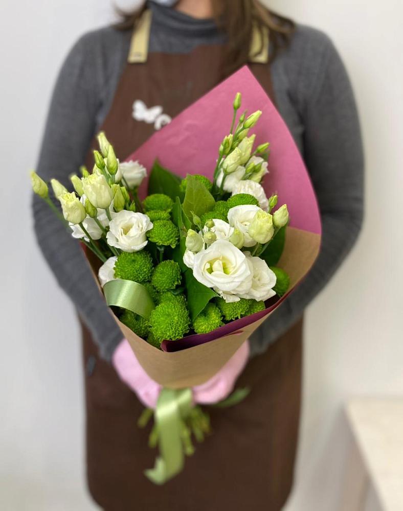 Букет цветов из: Хризантемы и Лизиантусы в Комсомольском Республики Калмыкия