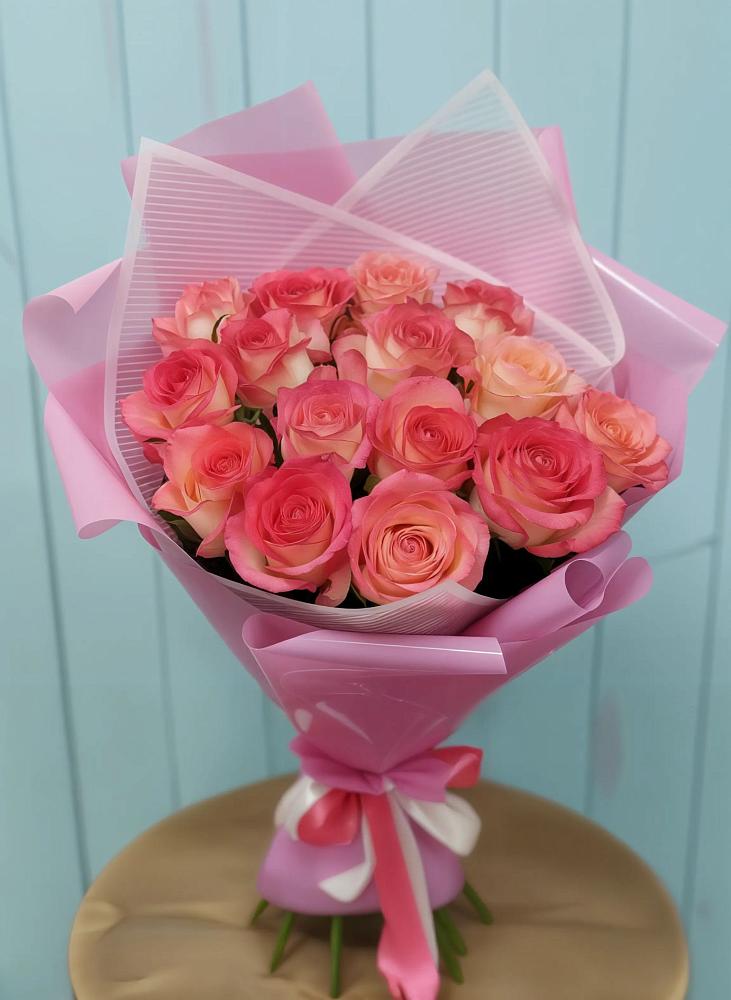 Букет 15 Розовых роз Равель в Комсомольском Республики Калмыкия