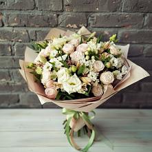 Букет цветов из:  Альстромерии, Розы и Хризантемы в Комсомольском Республики Калмыкия