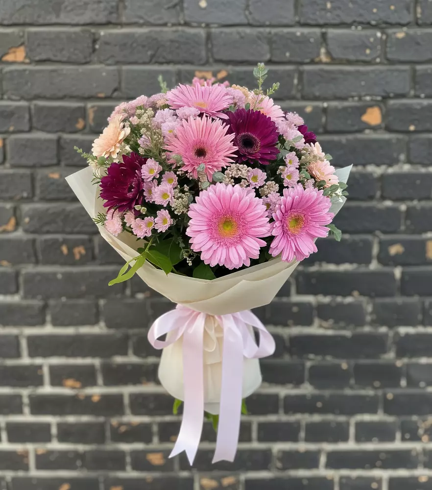 Букет цветов из: Герберы и Хризантемы в Комсомольском Республики Калмыкия