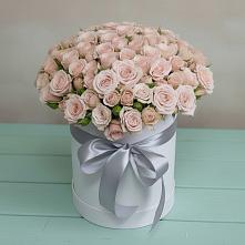 Цветочная композиция из Розы в шляпной коробке в Комсомольском Республики Калмыкия