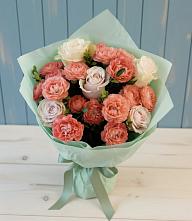 Букет цветов из:  Розы в Комсомольском Республики Калмыкия