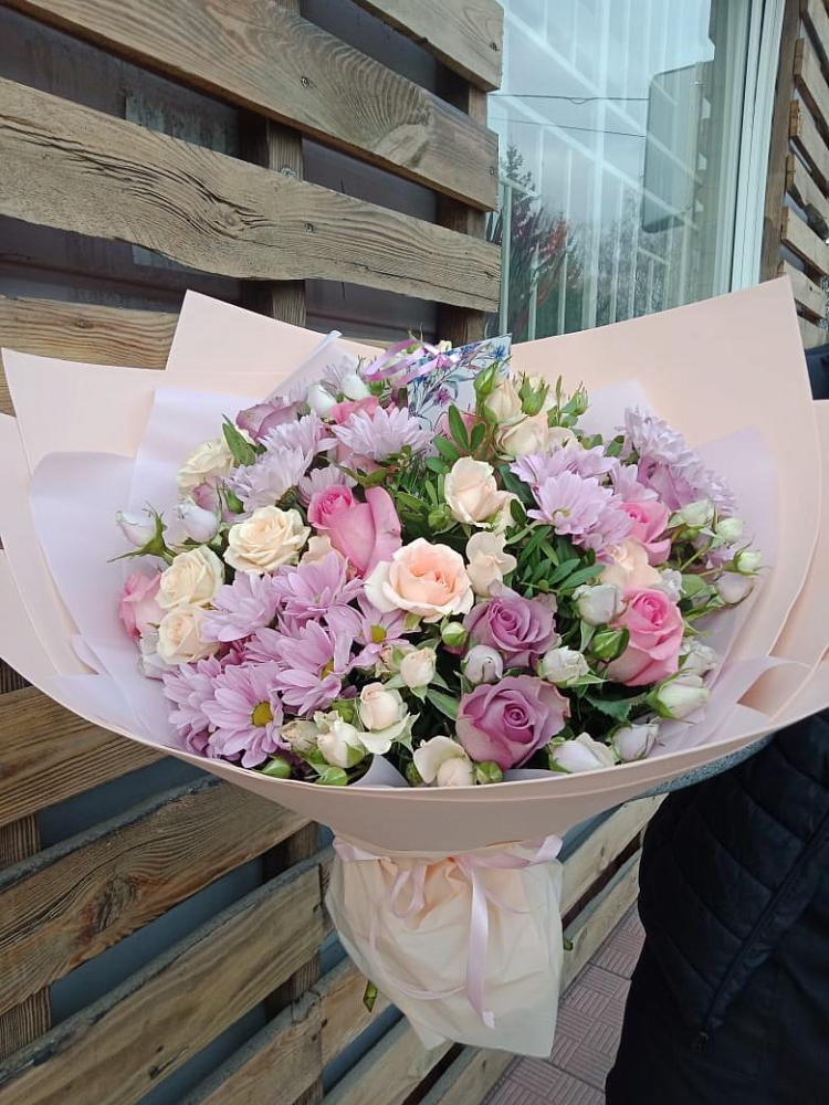 Букет цветов из: Розы и Хризантемы в Комсомольском Республики Калмыкия