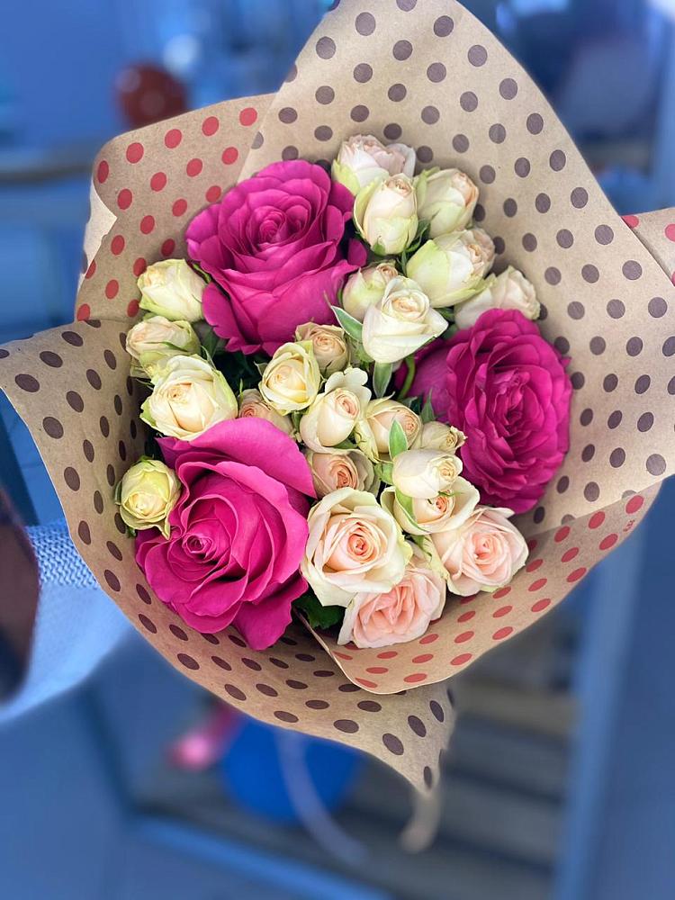 Букет цветов из: Розы в Комсомольском Республики Калмыкия