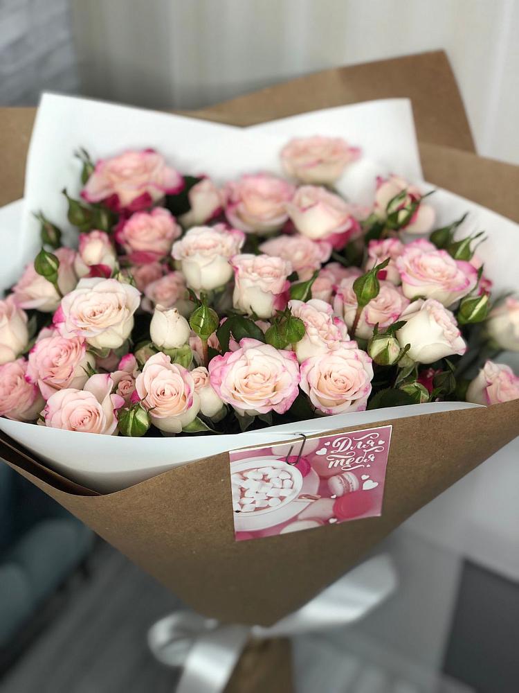 Букет цветов из: Розы в Комсомольском Республики Калмыкия