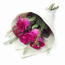 Букет цветов из:  Розы в Комсомольском Республики Калмыкия