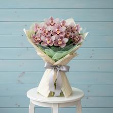 Букет цветов из:  Орхидеи и Розы в Комсомольском Республики Калмыкия