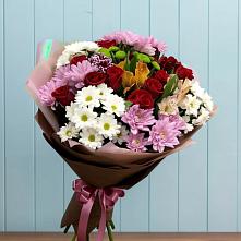 Букет цветов из:  Розы, Хризантемы и Альстромерии в Комсомольском Республики Калмыкия
