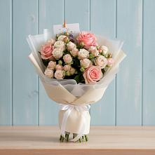 Букет цветов из:  Розы в Комсомольском Республики Калмыкия