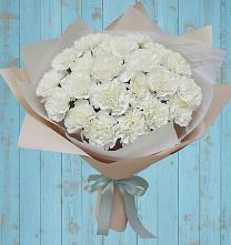 Букет цветов из:  Гвоздики в Комсомольском Республики Калмыкия