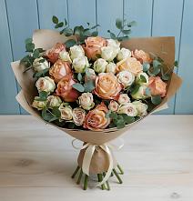 Букет цветов из:  Альстромерии и Розы в Комсомольском Республики Калмыкия